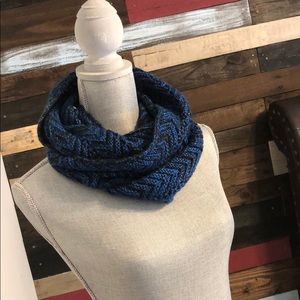 Infinity scarf